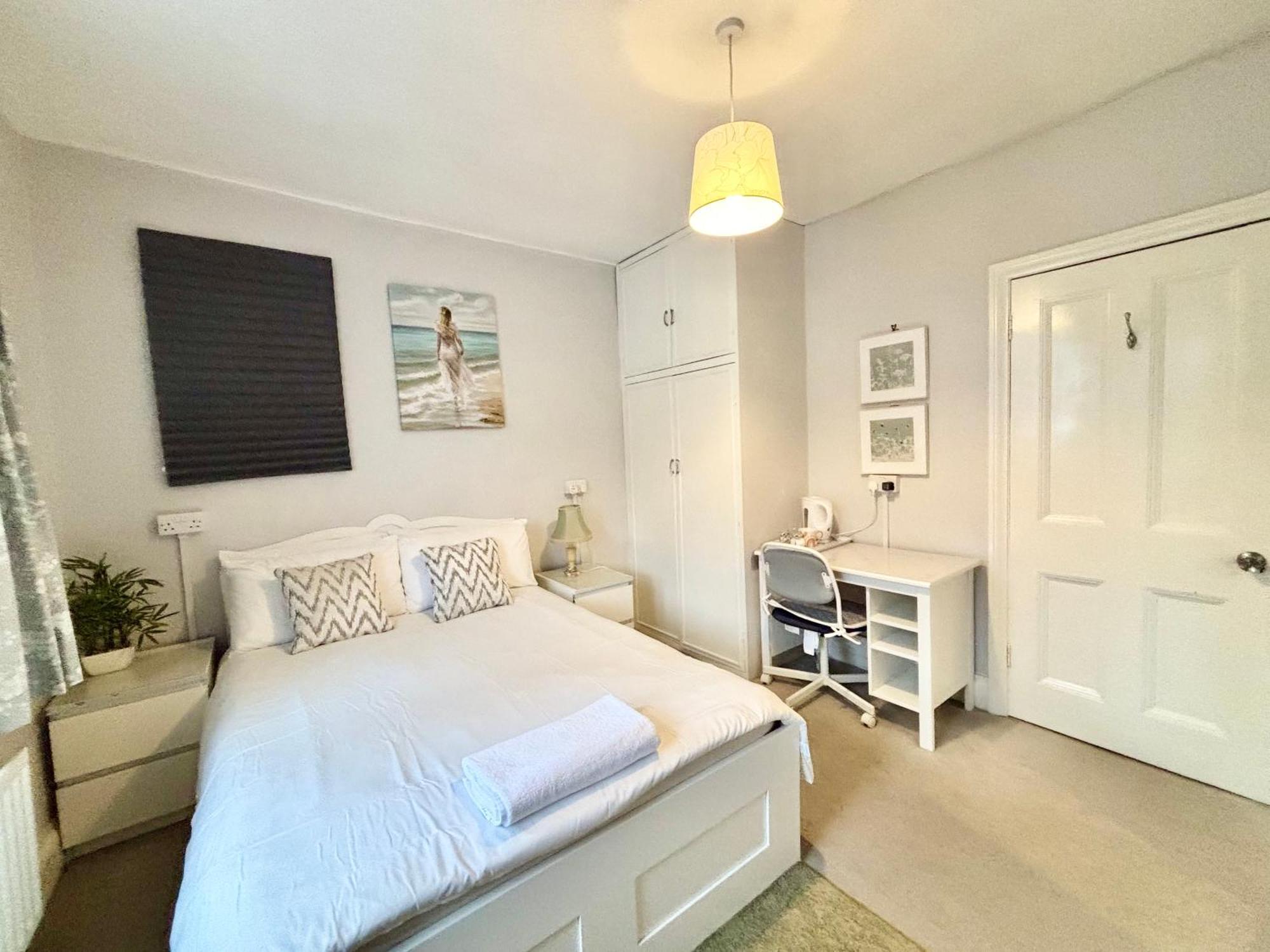 Winton House Home Stay Bournemouth Exteriör bild